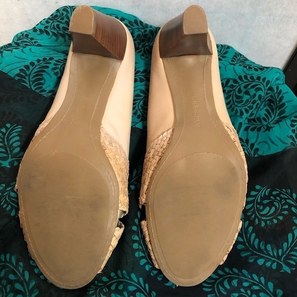 GH Bass & Co Adelyn Peep Toe Heel Size 9 - Picture 2 of 4